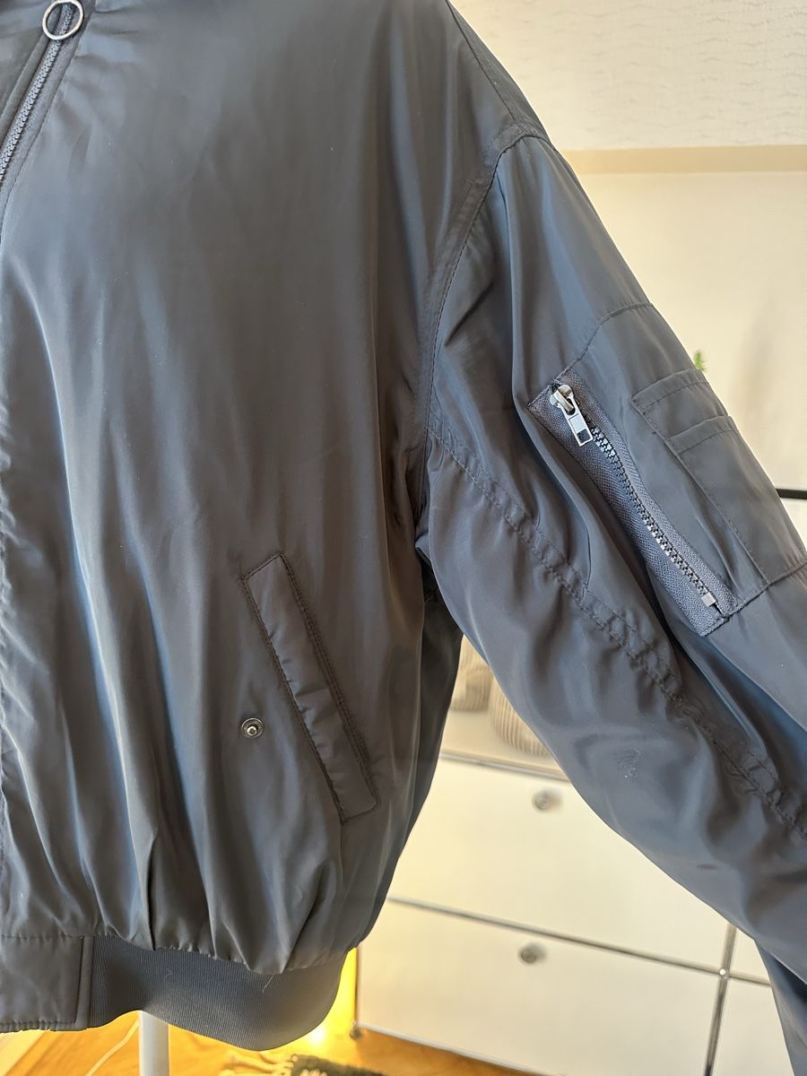 Giacche: Bomber-Jacke in grau-blau Grösse M – Usato da Zürich venduto da Mona-L 2