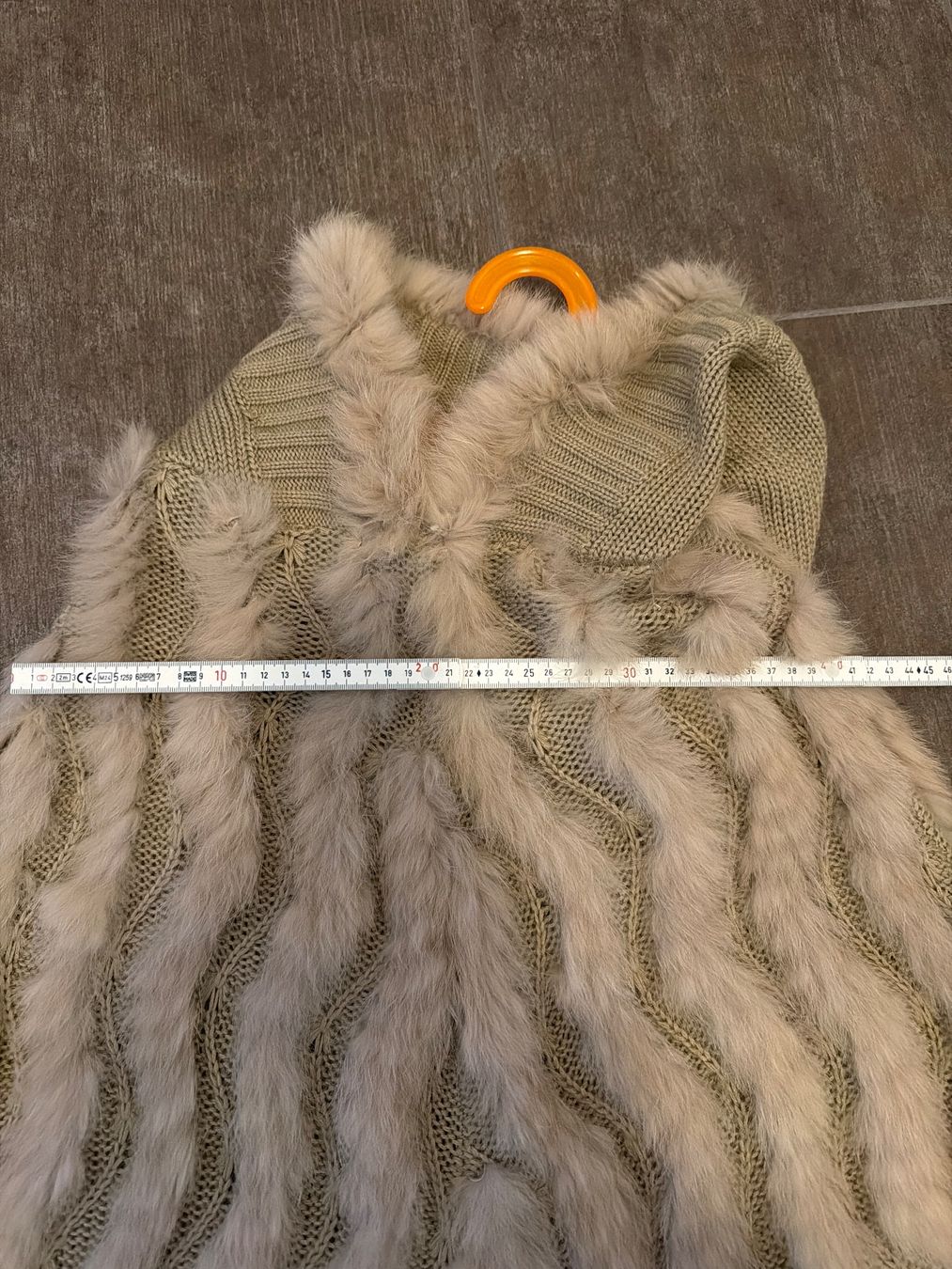 Boleros: Winter-Poncho aus Hasenfell XS/S – Neu (gemäss Beschreibung) aus Volketswil von Chantsch 7