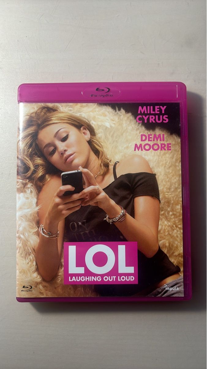 Tutti i DVDs: LOL - Laughing Out Loud Blu-ray mit Miley Cyrus – Nuovo (secondo la descrizione) da Ruswil venduto da Slivio_