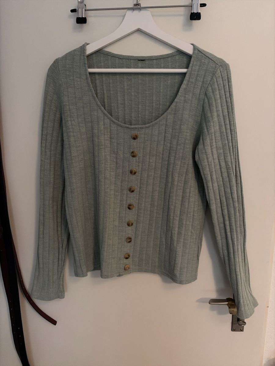 Pullover & Sweatshirts: Pullover – Gebraucht aus Olten von edona_muslija