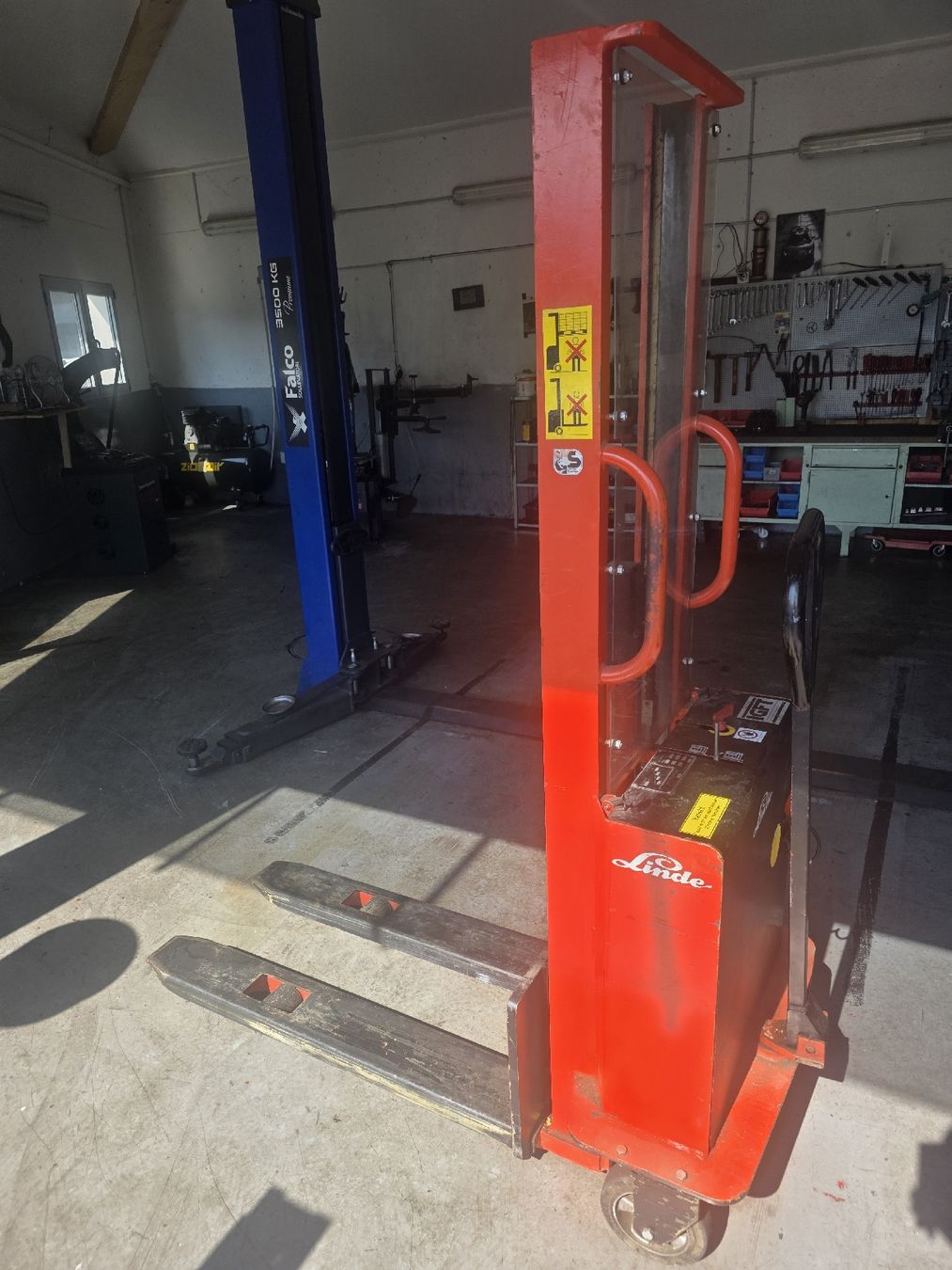 Linde Gabelstapler & Hubwagen: Hubstapler – Gebraucht aus Uznach von songoku759