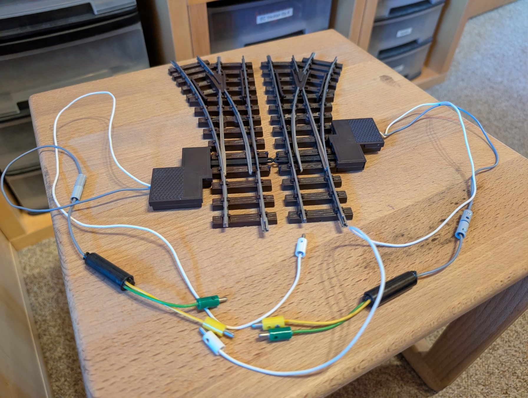 Utz Modelleisenbahnen: Fama/Utz Weichen links/rechts elektrisch – Gebraucht aus Zürich von McFlurry49