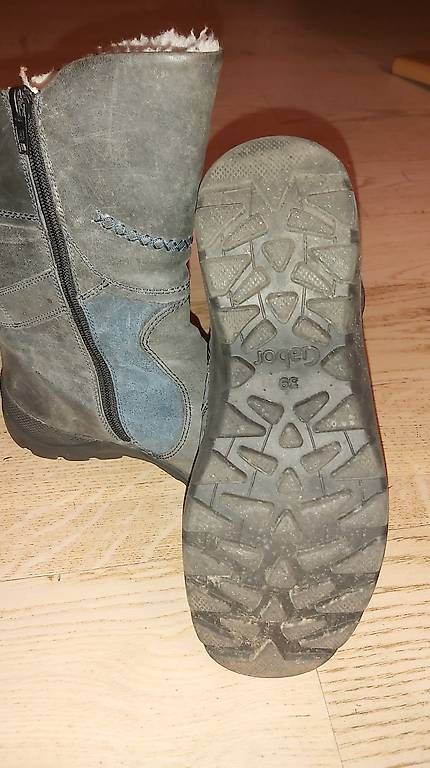 Scarpe da donna: 2 Paar Winterstiefel Gr.39 – Usato da Uetendorf venduto da Ladouce 3