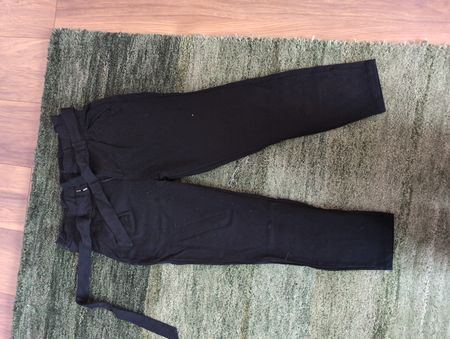 Vero Moda Hose, schwarz, Gr. S/30, neuwertig für den Herbst