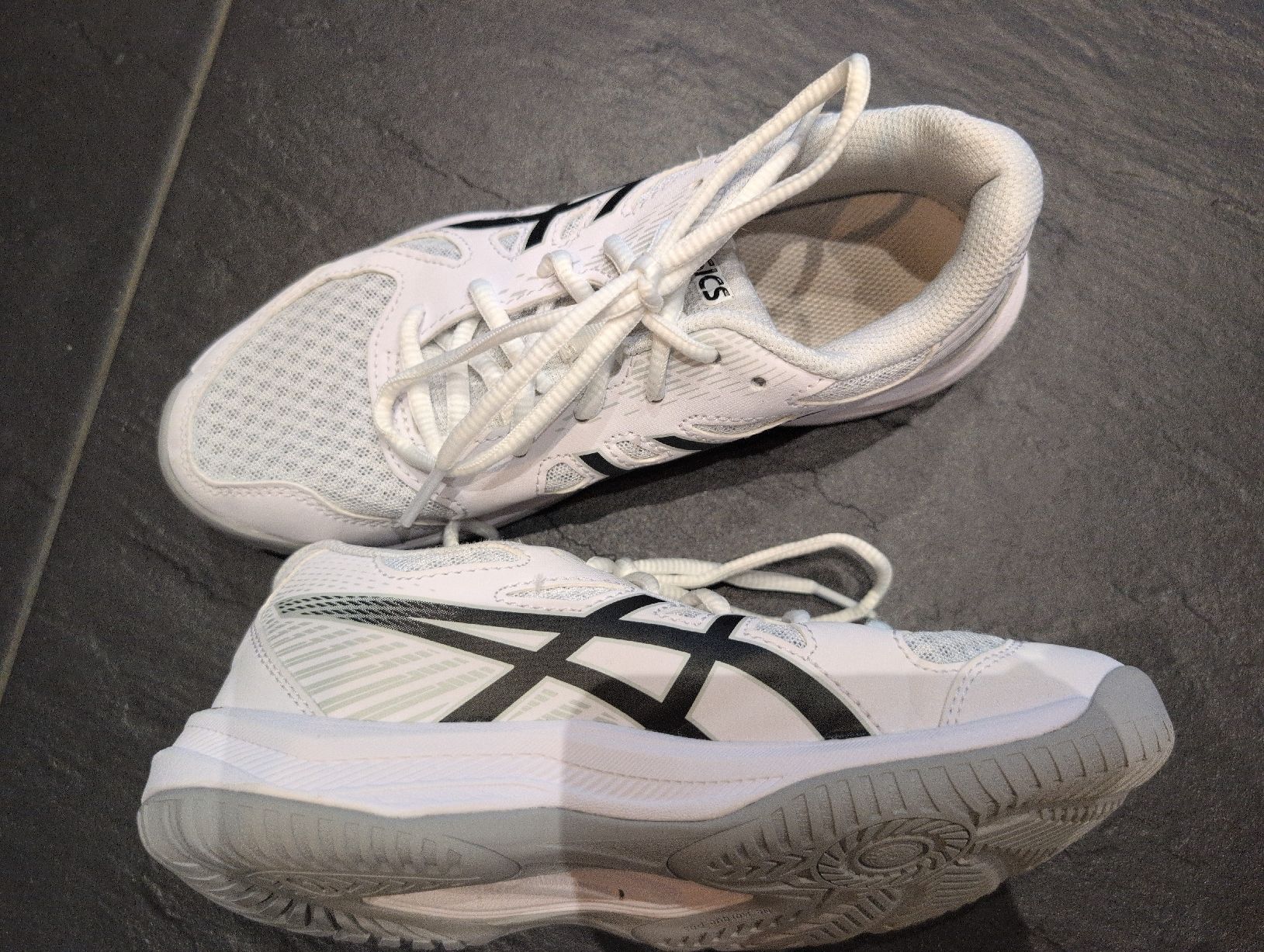 Asics Scarpe per ragazzi: Asics Turnschuhe Gr. 36 – Usato da Oberembrach venduto da Chanti83 2