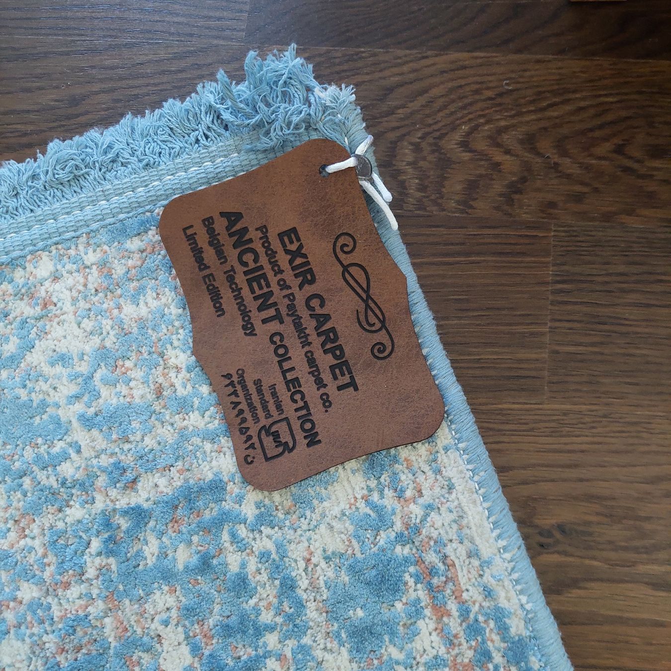 Tappeti: Moderner Teppich mit Naturfaden- Neu – Nuovo e nell'imballaggio originale da Winterthur venduto da zadaza 1