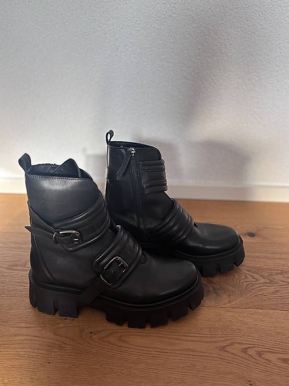 Chaussures femmes: Boots 40 – D'occasion à Itingen par grapri 2
