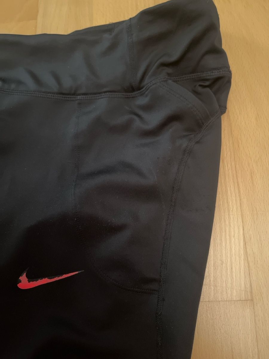 Nike Hosen: Tights – Neu (gemäss Beschreibung) aus Allschwil von nen_5t8g 3