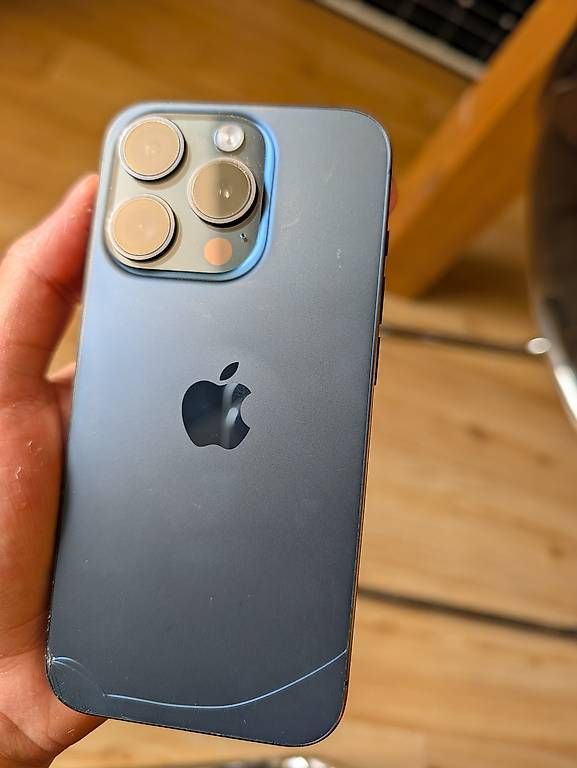 Apple Portables: iPhone 15 Pro 128GB – D'occasion à Winterthur par up. 3