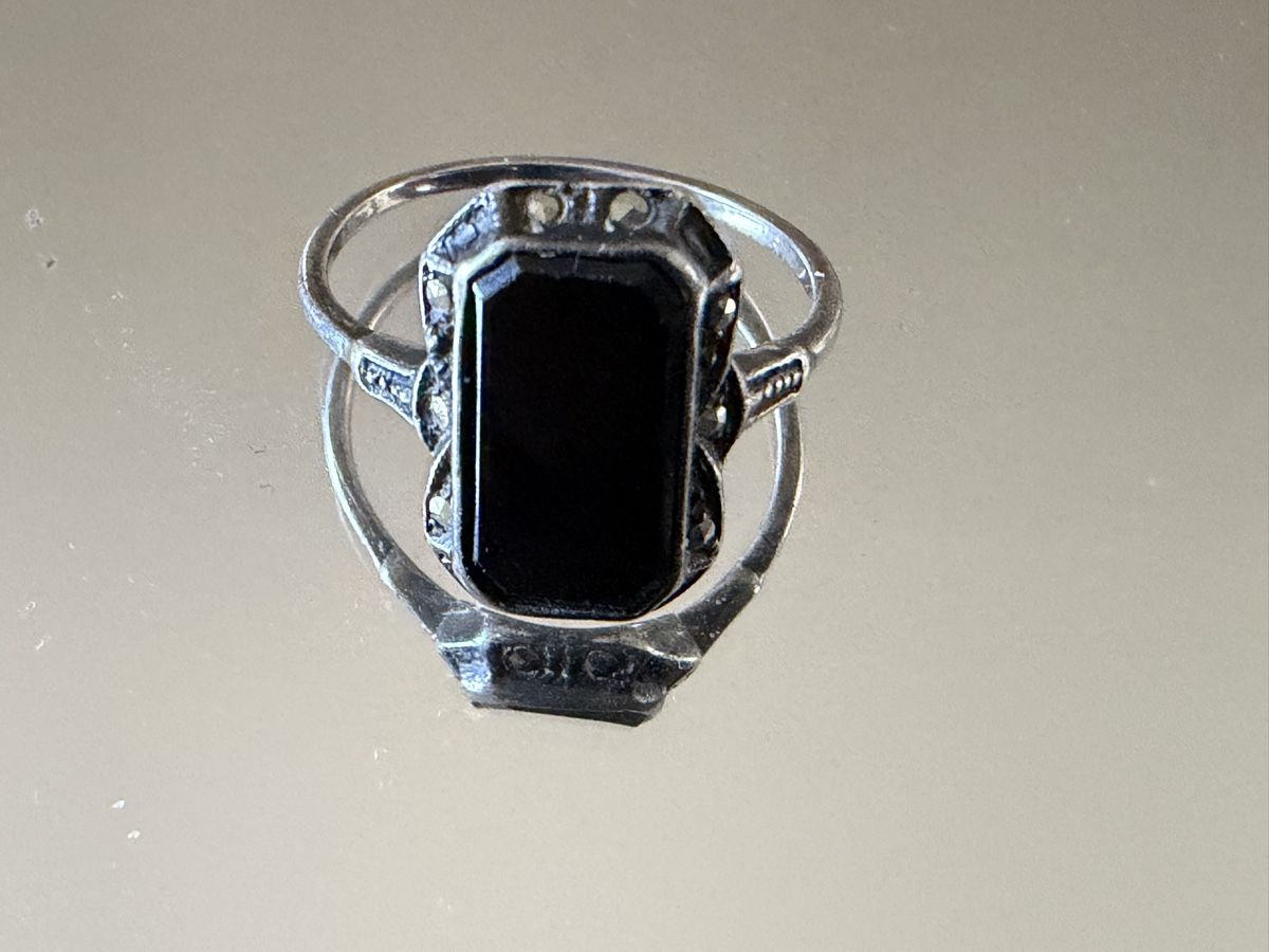 Onyx Anelli: Vintage Signed Onyx Ring – Usato da Binningen venduto da Sophiescloset 1