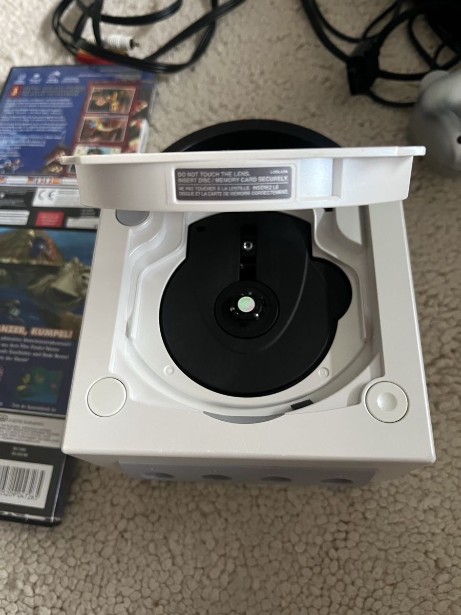 Nintendo Console: Gamecube Konsole Pearl White - 3 Controller - 2 Spiele – Usato da Baden venduto da tob_t8gw 5