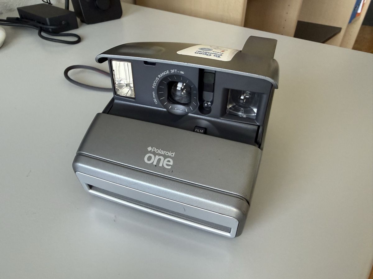 Polaroid Kamera: Polaroid One 600 – Gebraucht aus Erlenbach ZH von elmelon