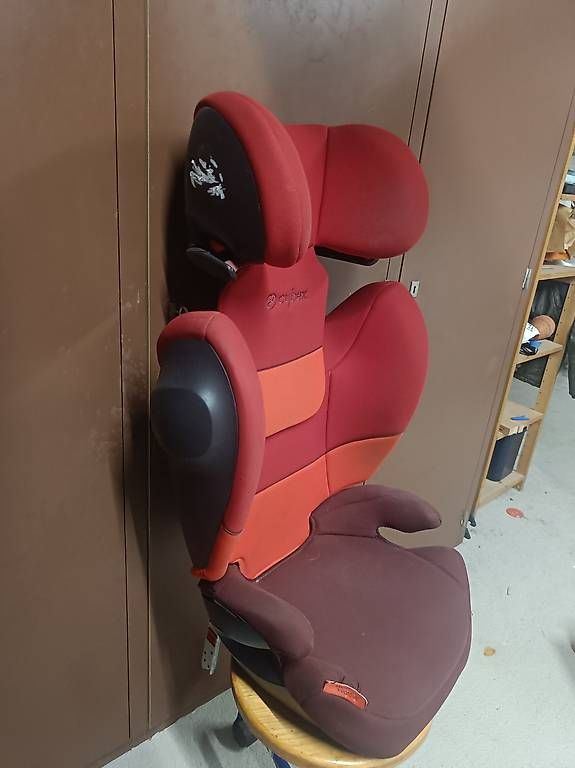 Seggiolini per auto: Kindersitz Cybex Solution M IsoFix 15-36kg rot – Usato da Glarus venduto da Floki24 3