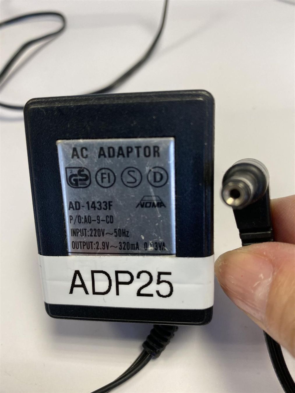 Laufwerke & Adapter: Adapter AC – Gebraucht aus Wängi von Bmo