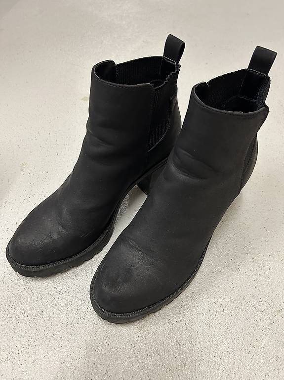 Scarpe da donna: ONLY Chelsea Boots Schwarz – Usato da Schwerzenbach venduto da nic_zt5r 4