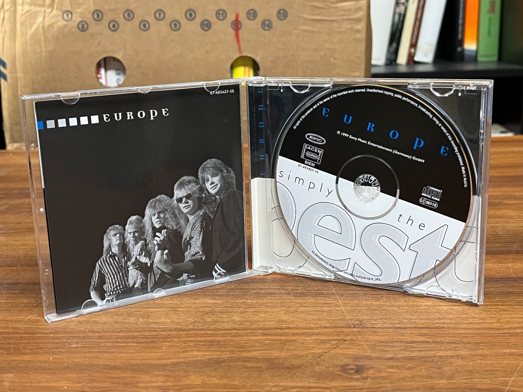 CD: Europe - Simply The Best - RA11D – Usato da Küsnacht ZH venduto da Jazztilldawn 2