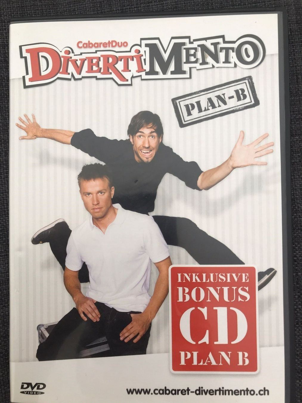 Tutti i DVDs: DIVERTIMENTO - PLAN B     + BONUS CD          ==>SAMMELPORTO – Usato da Romanshorn venduto da L-DVD