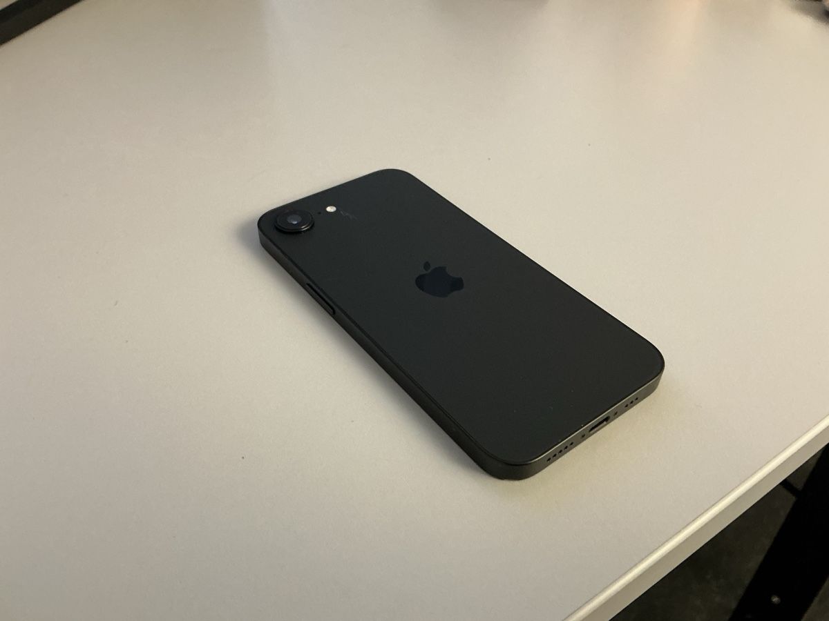 Apple Handys / Smartphones: iPhone 17e 256gb – Gebraucht aus Zürich von ArmeCheib 2
