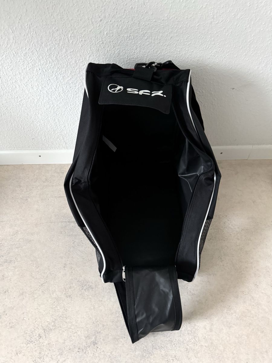 Pattini da ghiaccio: Tasche Schlittschuhe oder Inlineskates, neuwertig! – Nuovo (secondo la descrizione) da Zürich venduto da cli_fv8x 3