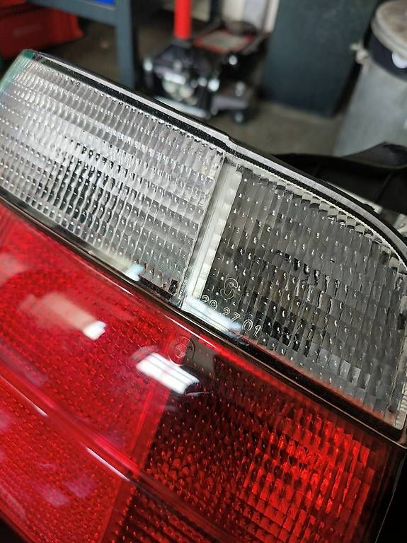 Fari: BMW e36 Rücklichter original in weiss – Usato da Sulgen venduto da srtmitch 4