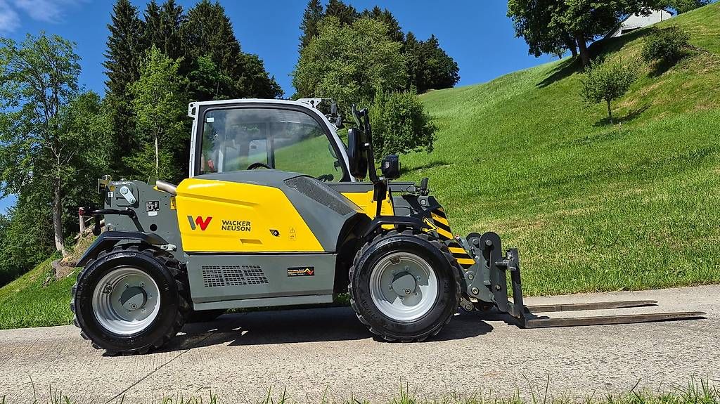 Caricatori: Teleskoplader Wacker Neuson TH412 Hoflader; Radlader; – Usato da Schüpfheim venduto da grischa01 1