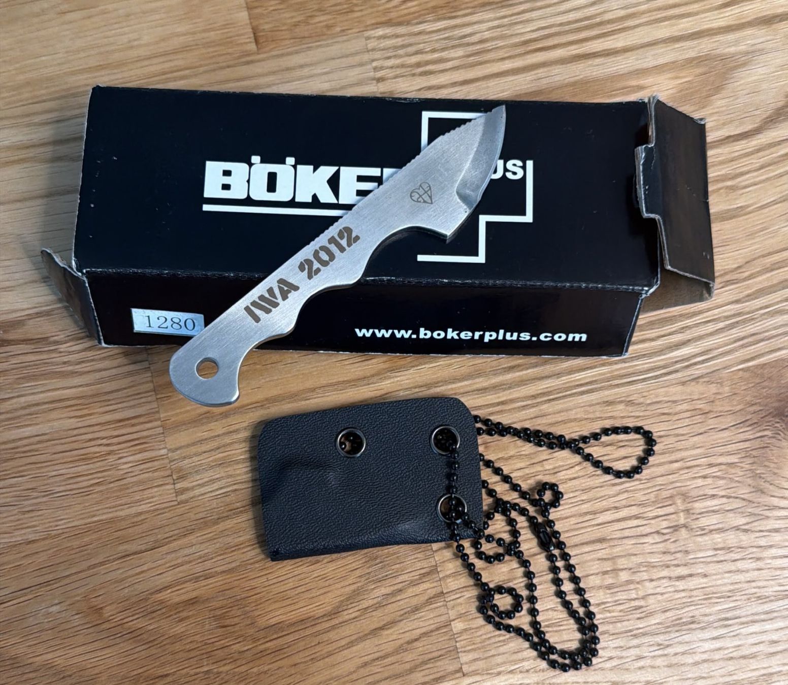 Zubehör: BÖKER PLUS NUB IWA 2012 NACKENMESSER – Neu und originalverpackt aus Zürich von Frei-Occasionen 2
