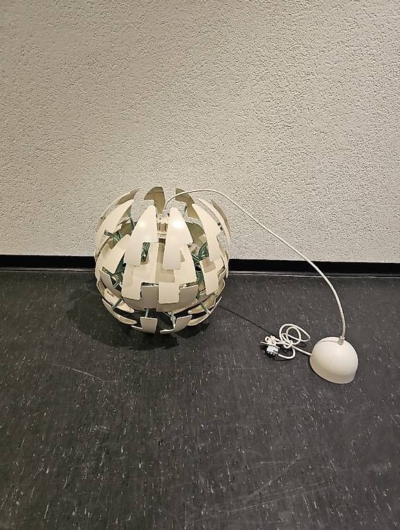 Lampadari & plafoniere: 4 Stück Weisse Kugel-Hängeleuchte, Deckenlampe  – Usato da Stans venduto da Lumi216 1