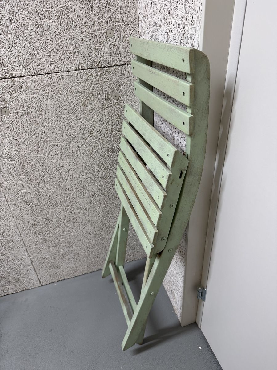 Chaises: Gebrauchte Klappstühle aus Holz. – D'occasion à Perlen par sunkenmonkey 1