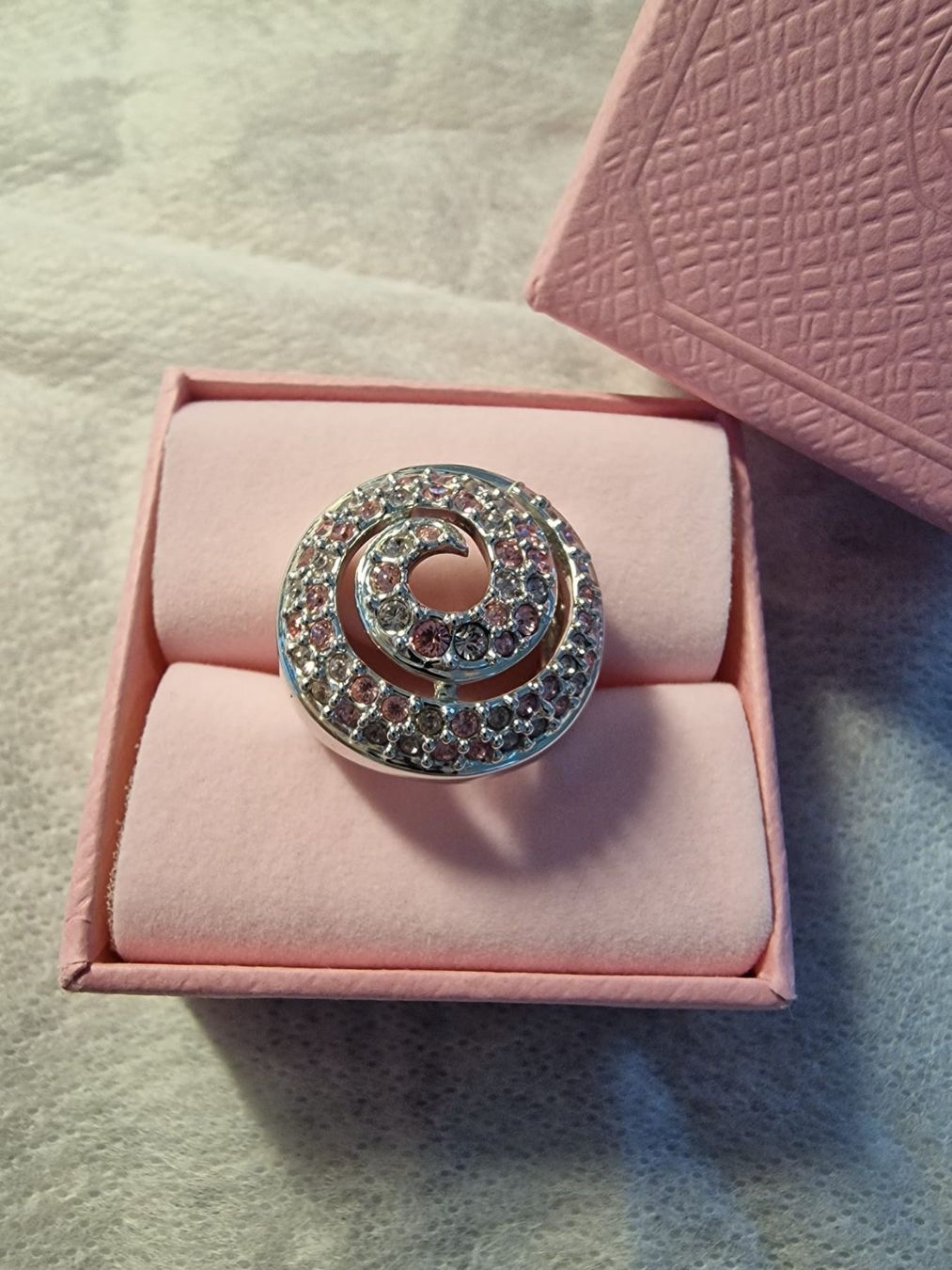 Swarovski Anelli: Original Swarovski Ring Gr. S – Nuovo e nell'imballaggio originale da Schübelbach venduto da chinchilla84