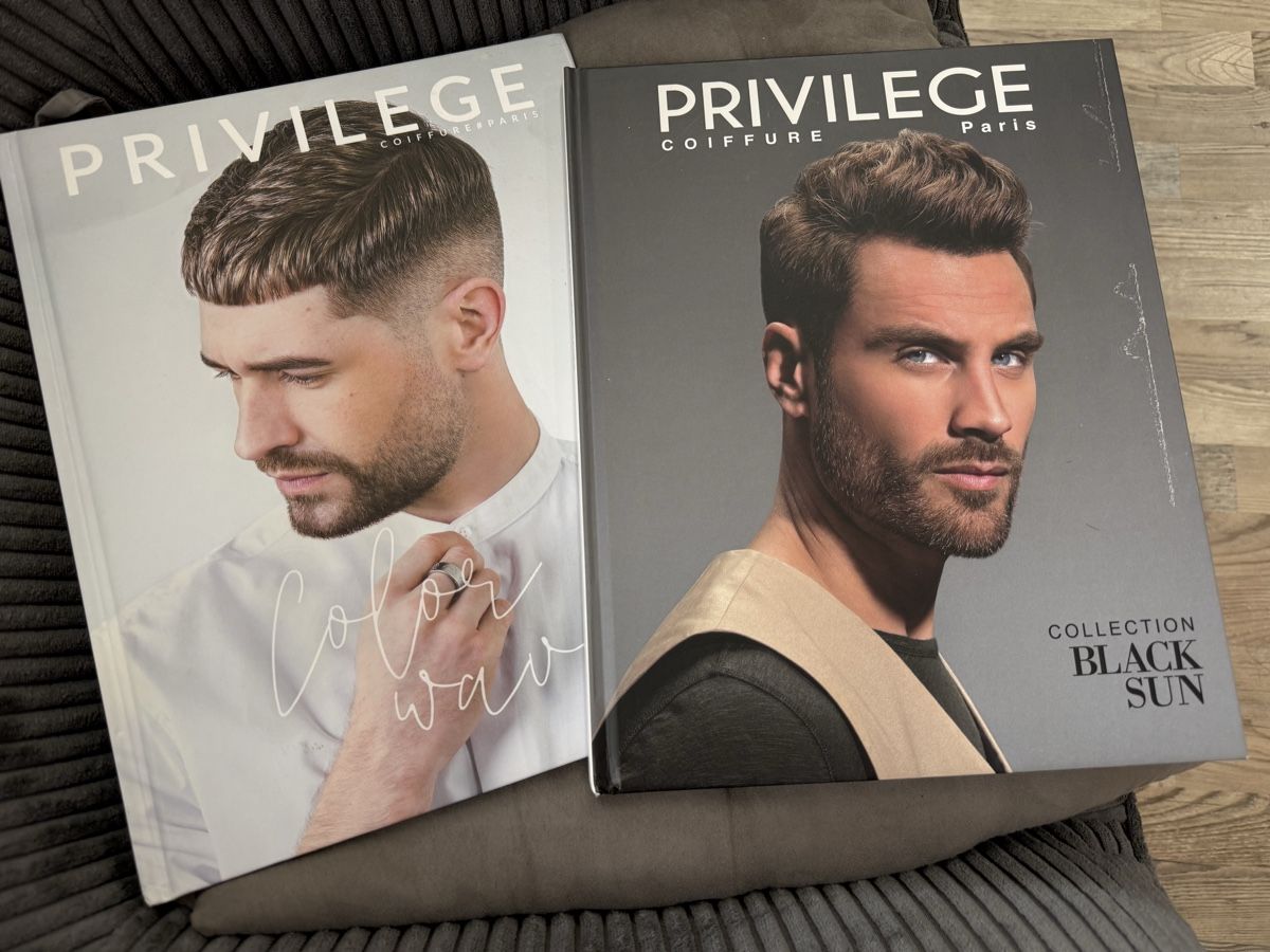 Bücher: Livre de coiffure  – Gebraucht aus St-Pierre-Clages von loc_8vtz