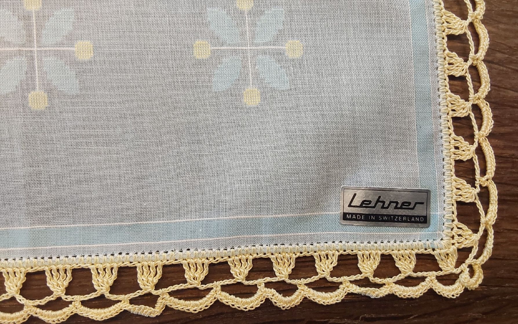 Altro in  Abbigliamento & Accessori: Taschentuch mit Häkelspitze Lehner neu – Nuovo e nell'imballaggio originale da Köniz venduto da scopello12 2
