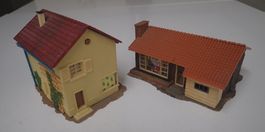 H0 - 2 x Wohnhaus / 2 x maisonx d'habitation