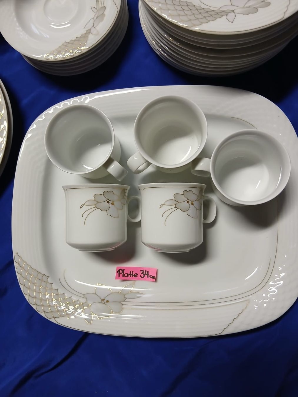Set di piatti: Elegantes Kaffeeservice-Set – Usato da Opfikon venduto da rus_x8fg 5