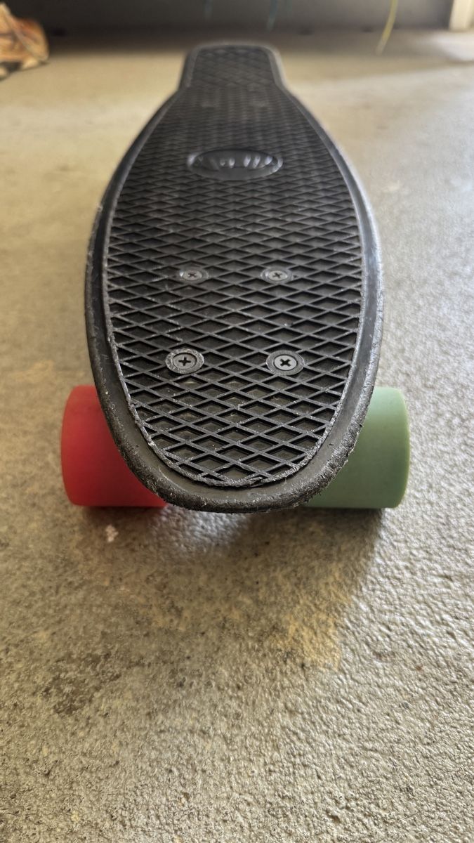 Skateboards: Retro Skateboard mit farbigen Rollen den Frühling – Usato da Hünenberg See venduto da Schulers