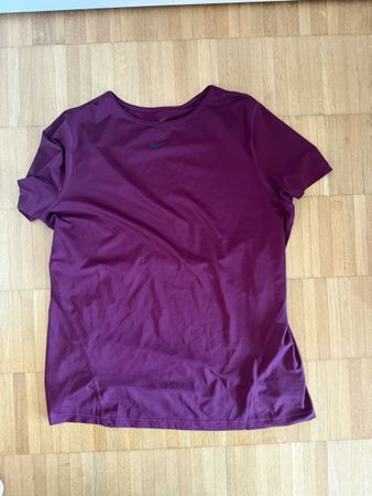 Nike Dri Fit - tshirt - L - weinrot/violett - super Zustand