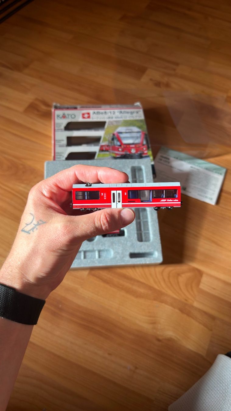 Kato Modelleisenbahnen: Kato RhB Allegra Analog – Gebraucht aus Préverenges von chrisch111 4