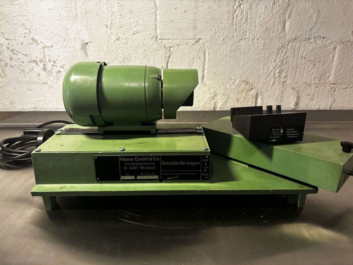 Tutte le macchine: Bohrerschlaifmaschine – Usato da Schaffhausen venduto da sim_wc2z 6