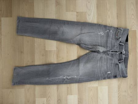 Hosen Marke Diesel Grösse 33