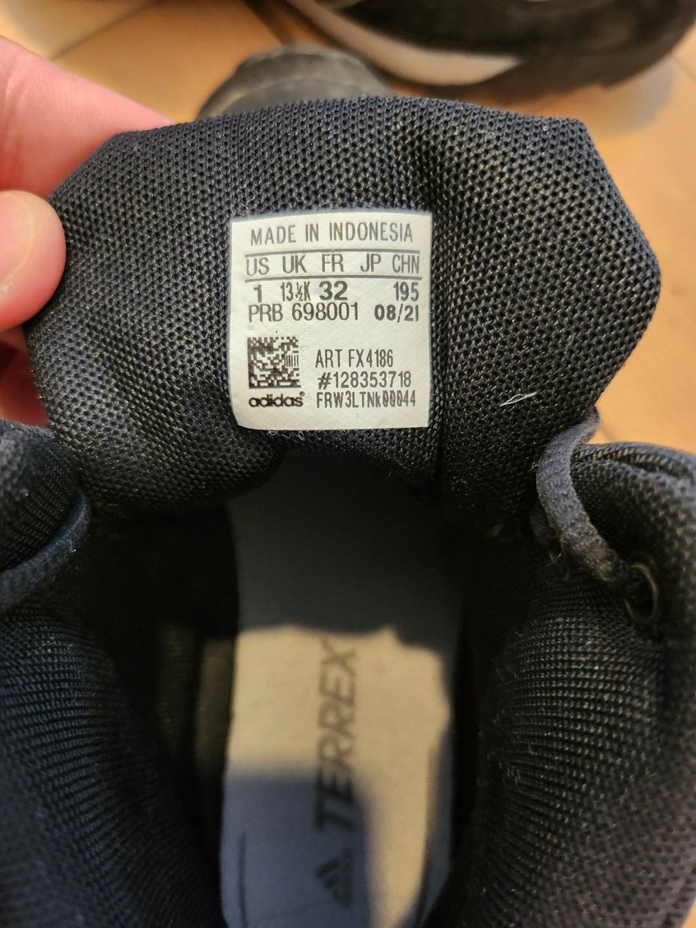 Adidas Scarpe per ragazzi: Kinder Wanderschuhe Adidas Terrex Grösse 32 gebraucht – Usato da Zürich venduto da rak_t2vf 2
