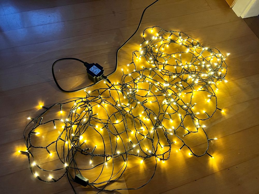 Riesige Lichterkette Indoor + Outdoor IP 44 m. 300 Lämpchen | Kaufen