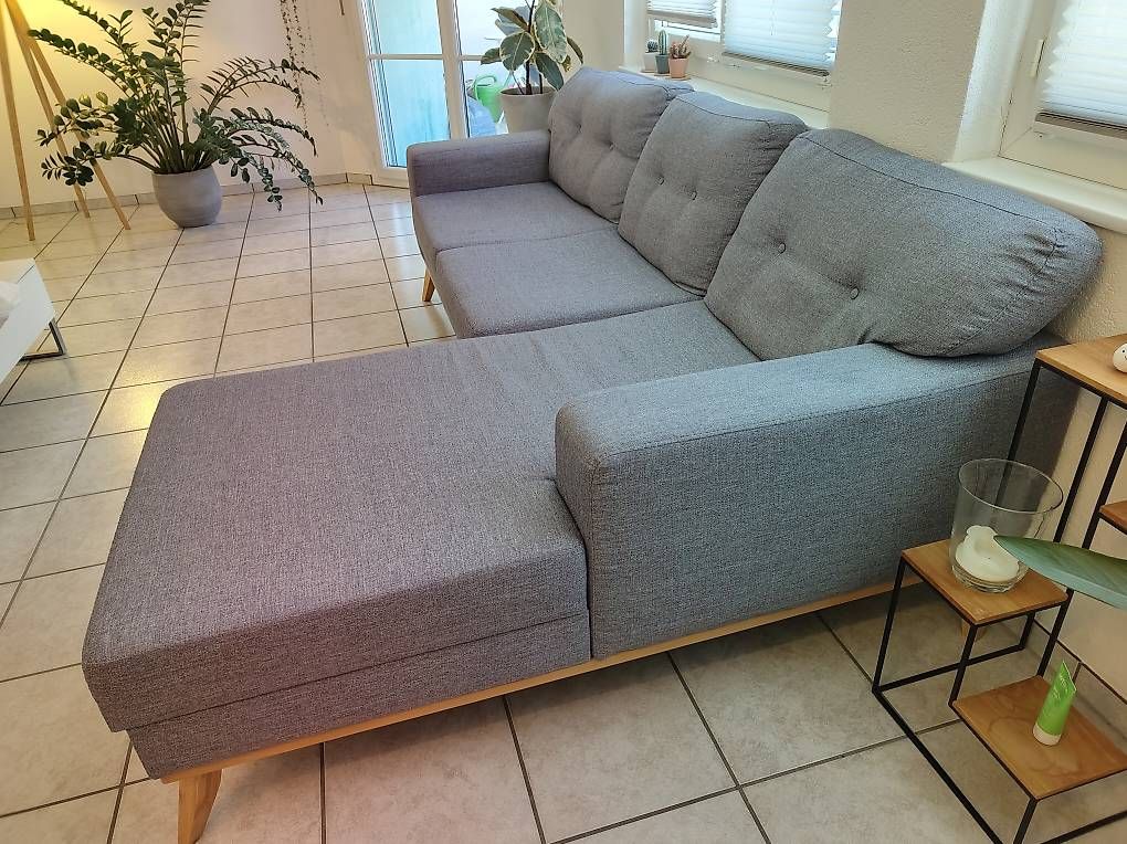 Divani: Sofa hellgrau, Stoff – Usato da Bretzwil venduto da whatsername 1