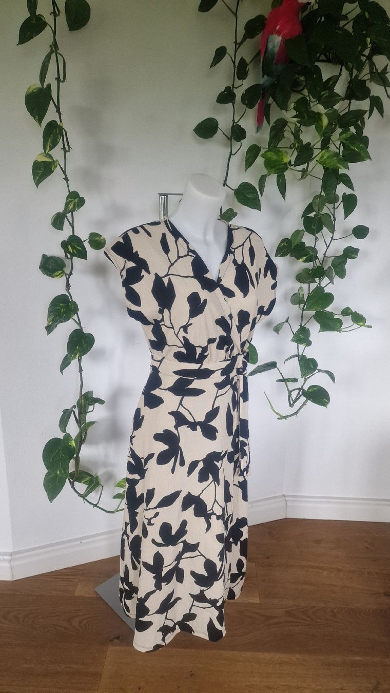 Kleider: Sommerliches kleid C&A Grösse M – Neu (gemäss Beschreibung) aus Wald ZH von Cjp 1
