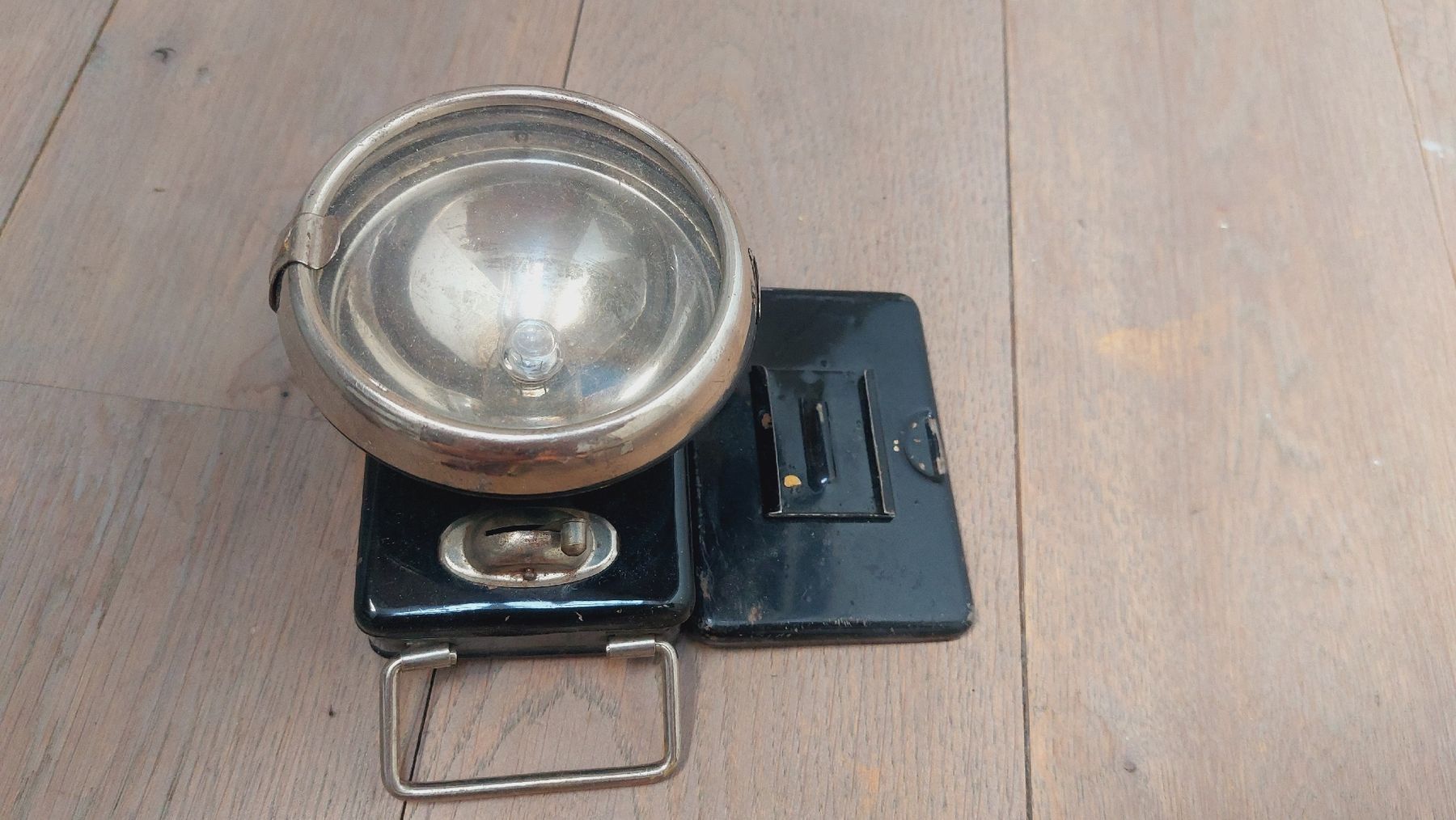Lampade: Taschenlampe antik  – Usato da Sutz venduto da Lachsforelle