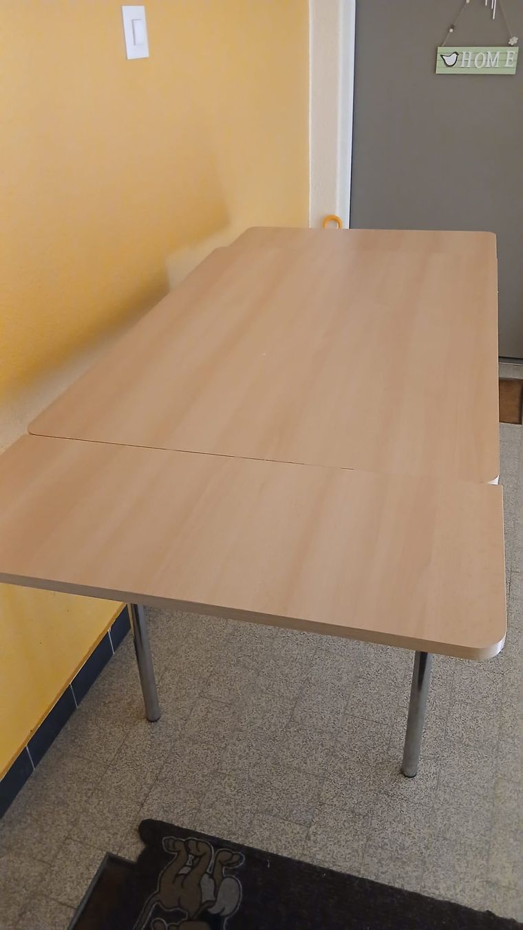 Tables: Tisch aus Holz – D'occasion à Villmergen par kat_25vh 1