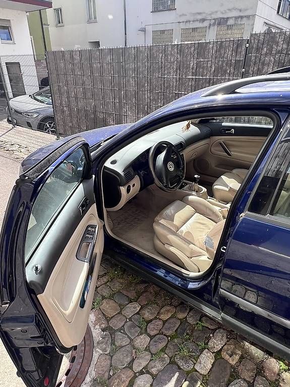 VW Autos: VW Passat Variant - zum Ausschlachten oder Export – Gebraucht aus Basel von laulula 1