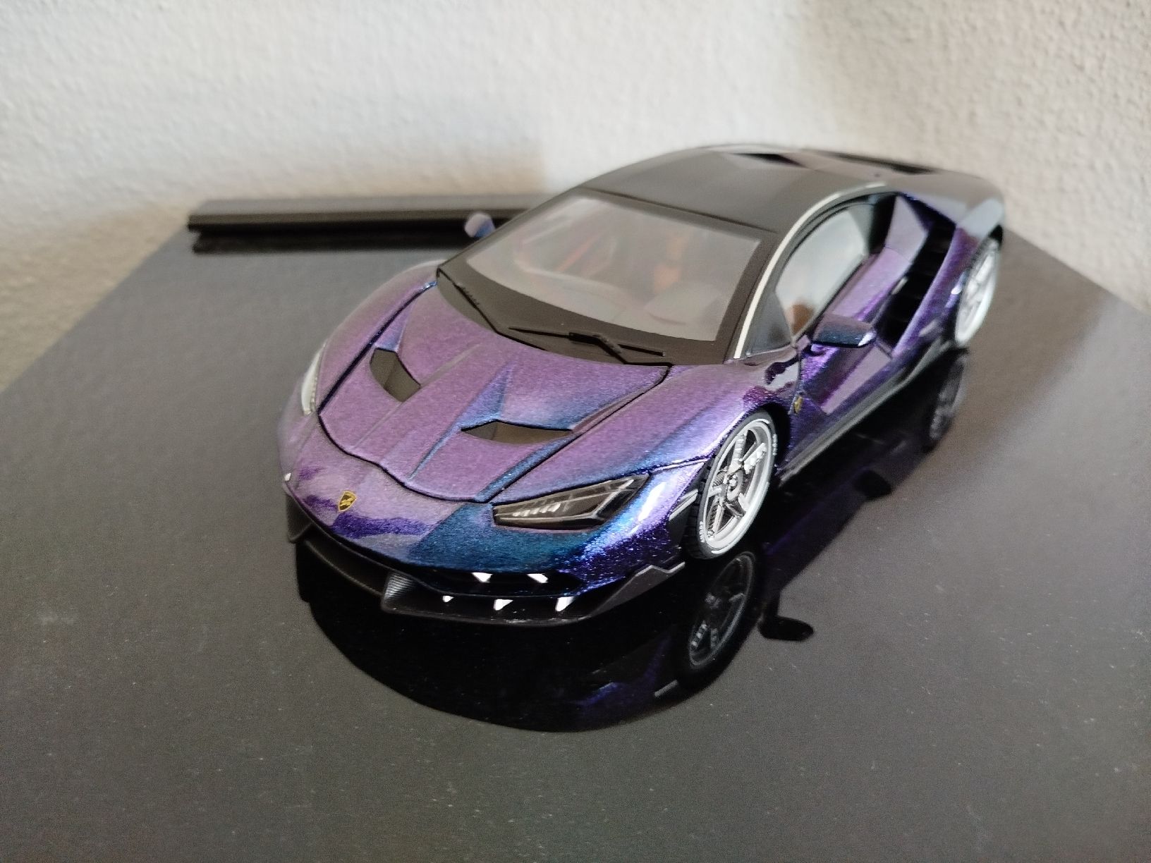 Lamborghini Modellini d'auto: Voiture miniature Lamborghini centenario 1/18 – Nuovo (secondo la descrizione) da Neuchâtel venduto da lyd_67kk 6