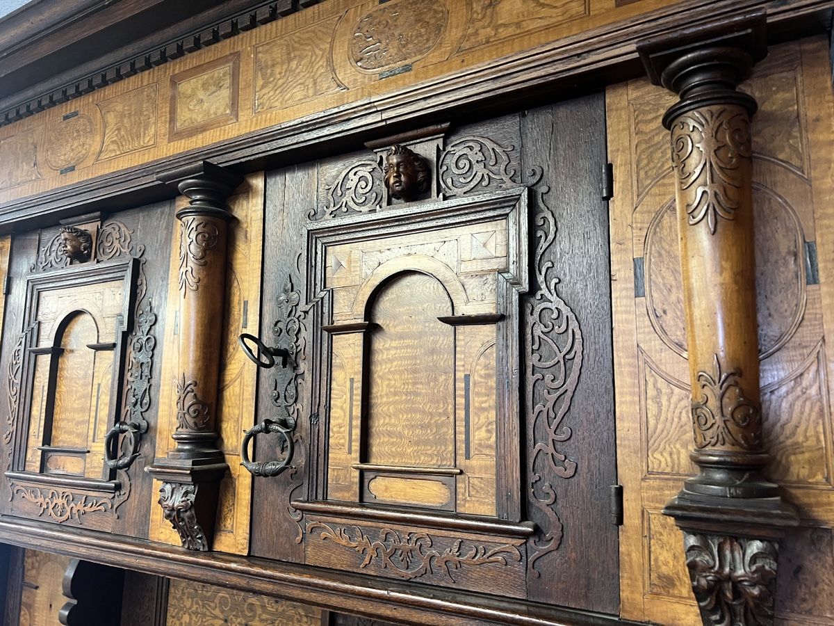 Credenze: Buffet im Renaissance Stil – Usato da Gossau SG venduto da Keller-Antiques 1