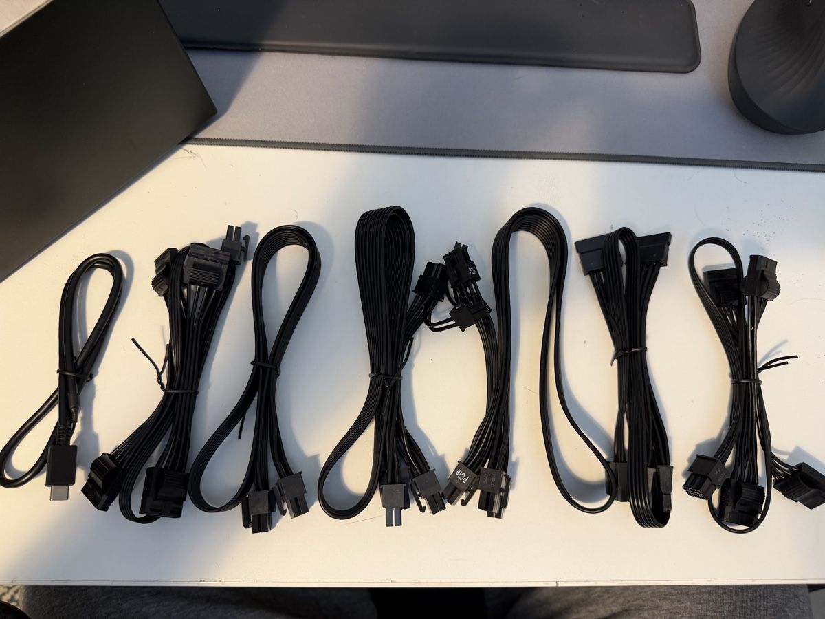 Corsair Stromzufuhr: Câbles pour Corsair HX1500i – Gebraucht aus Versoix von denis_