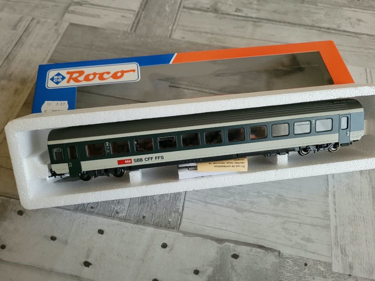 Roco Modellini di ferrovie: ROCO 3 Personenwagen SBB – Usato da Steffisburg venduto da susello 2