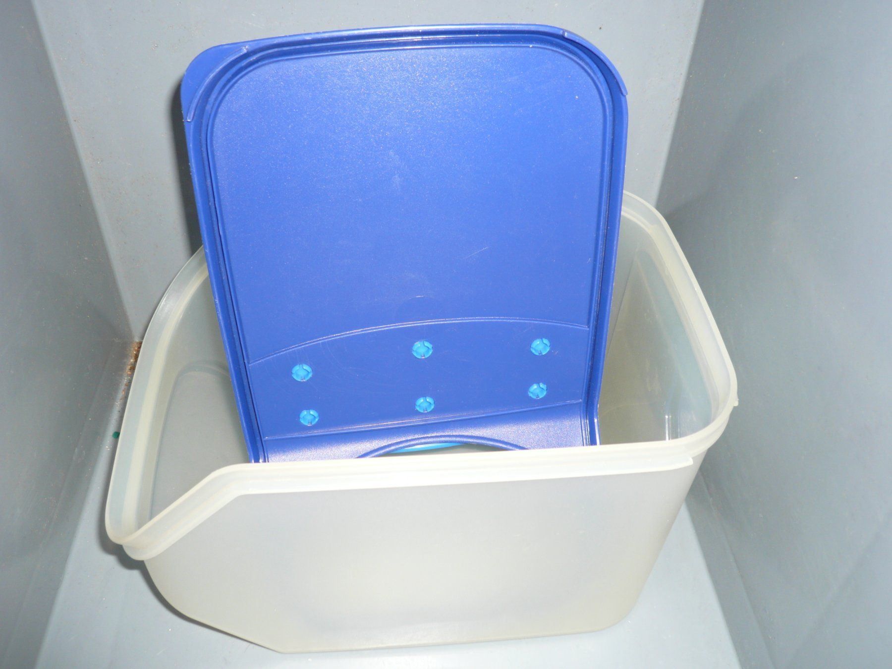 Tupperware Contenitori & Simili: Tupperware Aufbewahrungsbehälter 3 lt – Usato da Rotkreuz venduto da Busa17 3